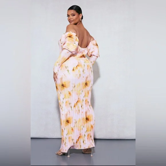 PrettyLittleThing floral maxi dress - Picture 3 of 4